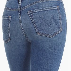 MOTHER denim Mid Rise Dazzler ankle fray size 33